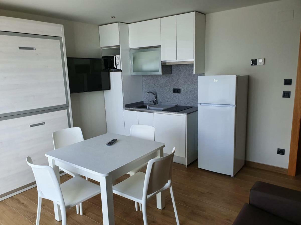 Apartamentos Playa De Los Barcos Isla Plana Esterno foto